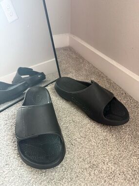 OOFOS OOahh Sport Flex Black Adjustable Recovery Sandal mens 11 women’s 13